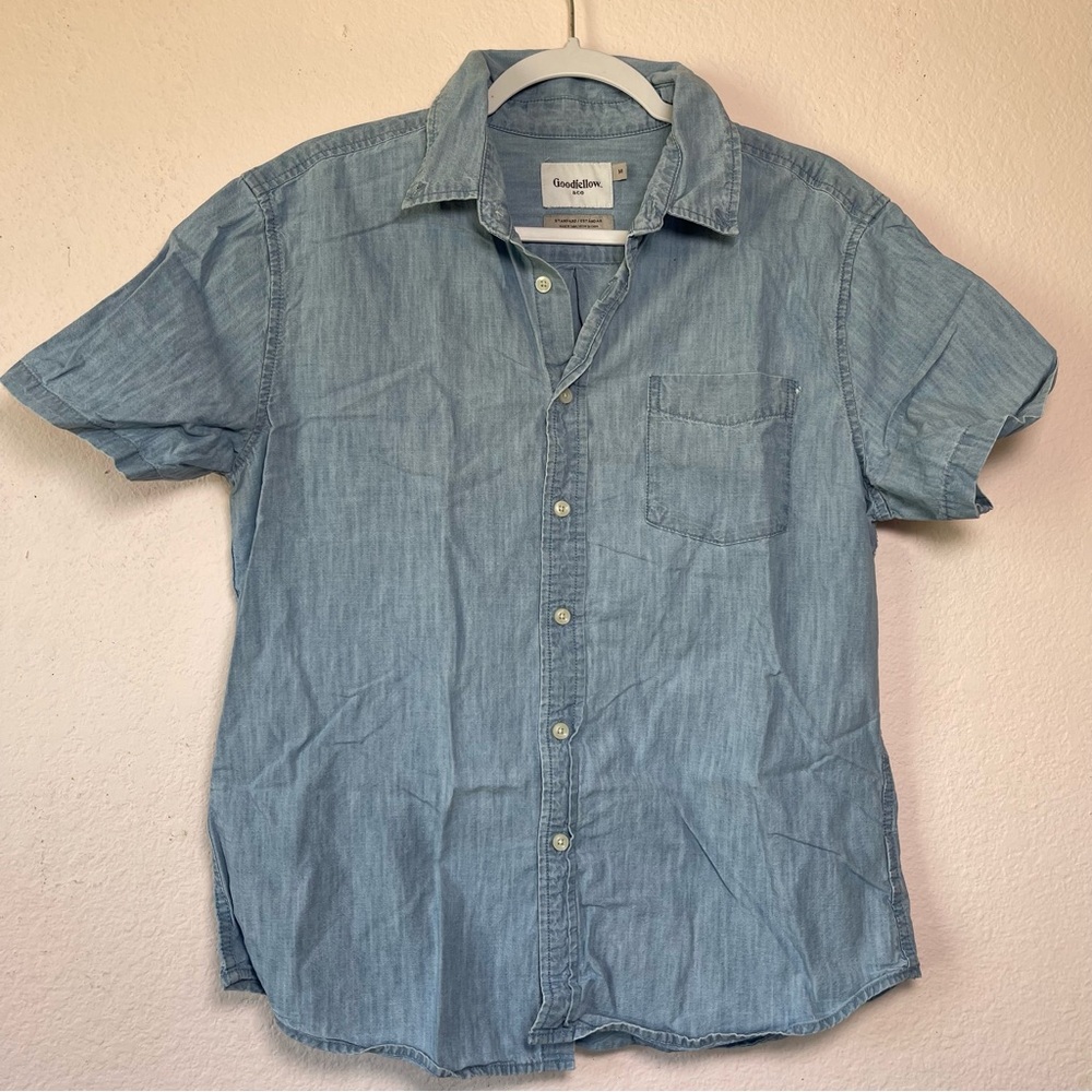 4/$20 Good fellow chambray button up top medium